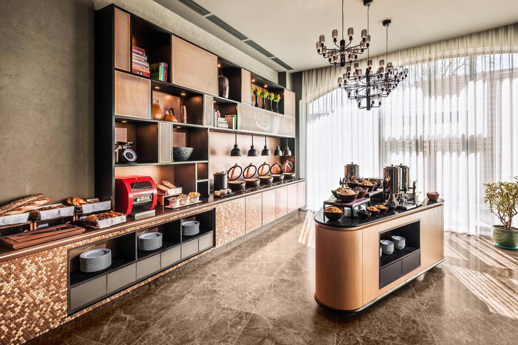 Courtyard By Marriott Hotel 4*