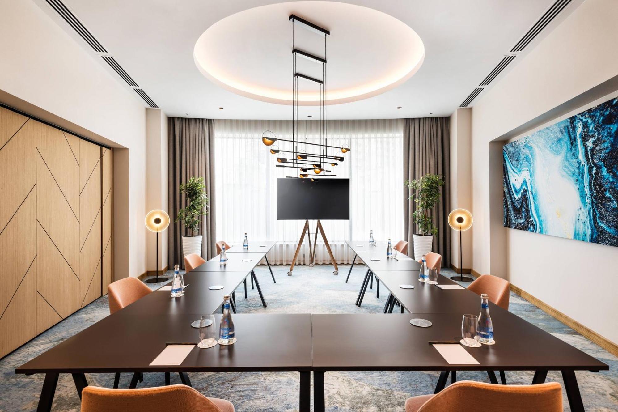 Courtyard By Marriott 4*