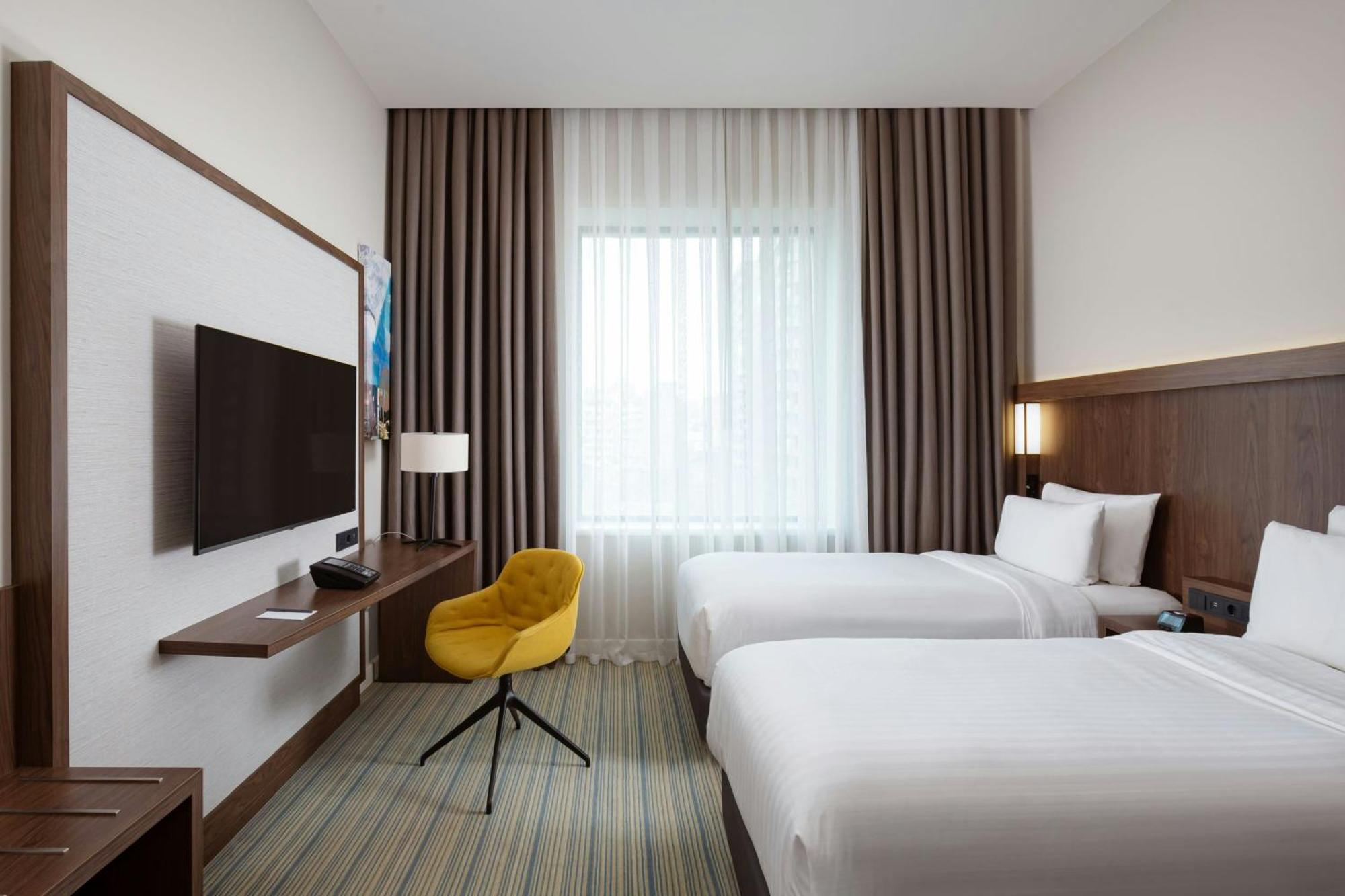 Courtyard By Marriott فندق 4*