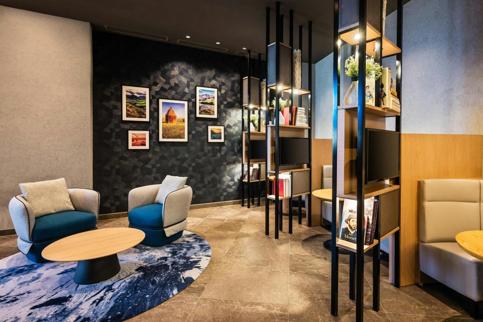 Courtyard By Marriott