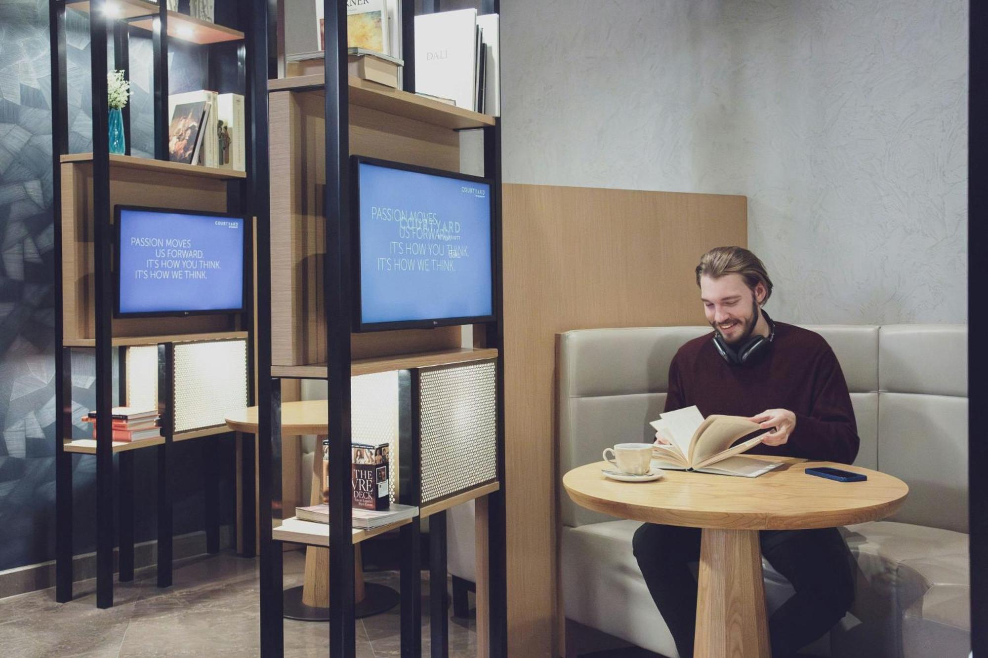 Courtyard By Marriott 4* Баку